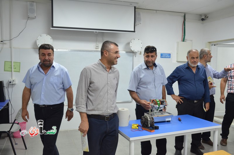 كفرقاسم- فيديو: نواب وأعضاء المجلس البلدي يشاركون الطلاب افتتاح عامهم الدراسي  باجواء بهيجة .